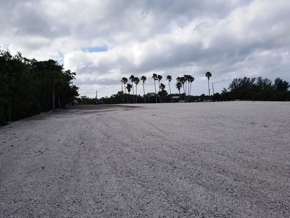 Casey Key Marina: 482 Blackburn Point Rd, Osprey, FL 34229